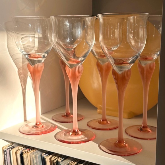 Vintage Set of 6 • Pink Frosted Heart Shaped Stemmed Clear Crystal Wine Glasses - Picture 1 of 10